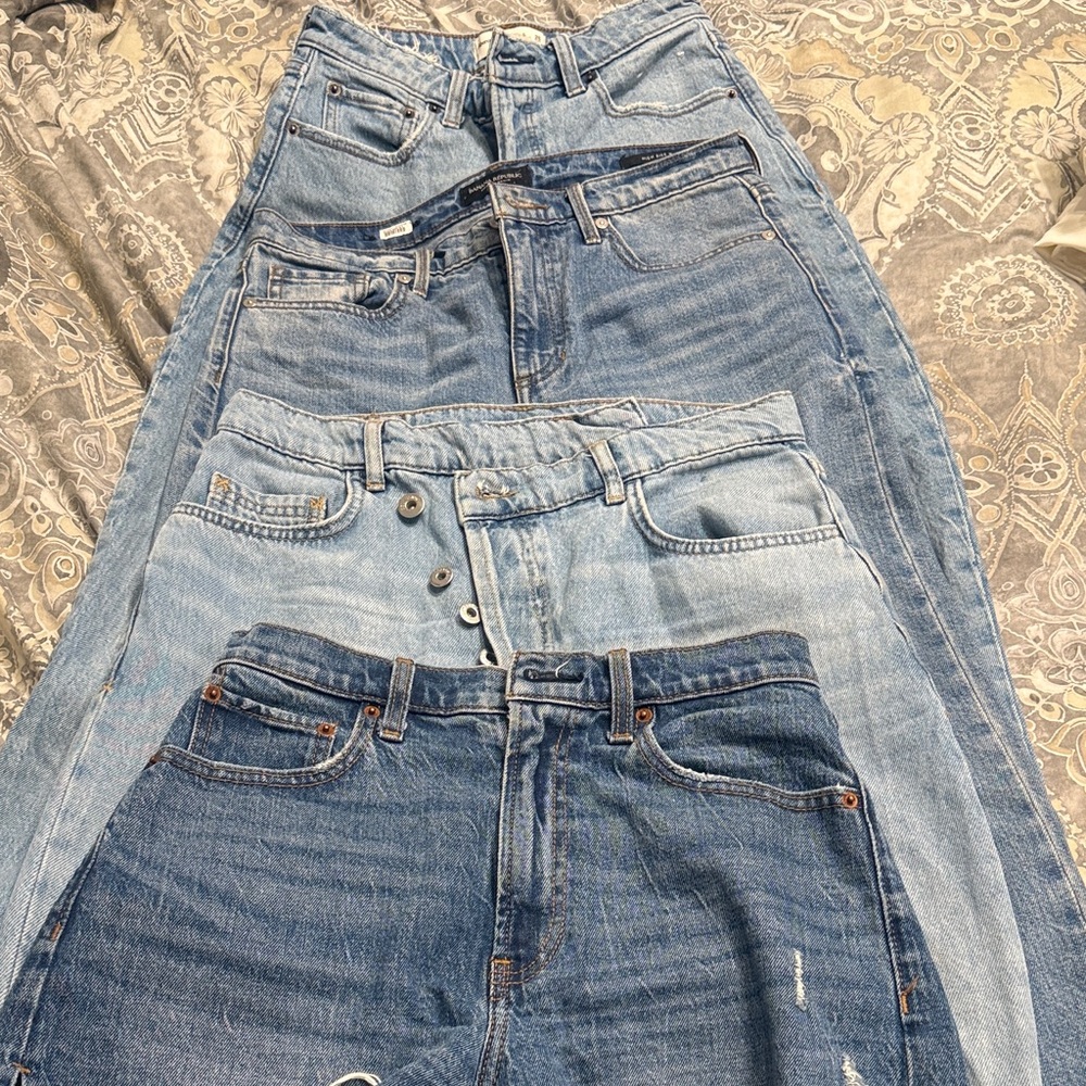Abercrombie & Fitch Women's Straight Leg Jeans - Varied Blue Shades